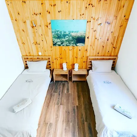 בית נופש With 4 Bedrooms And Pool In Surf *
